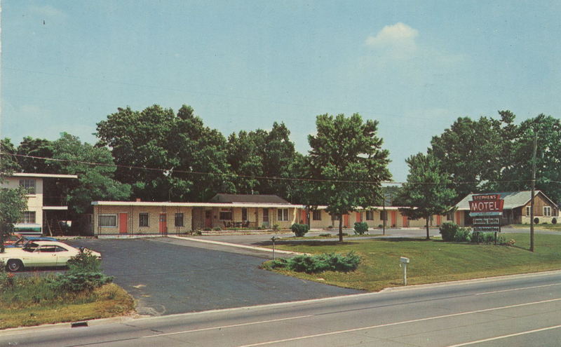 Stephens Motel - Vintage Postcard (newer photo)